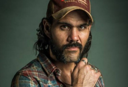 Juliano Cazarré viverá filho de Regina Casé em “Amor de Mãe”, às 21h