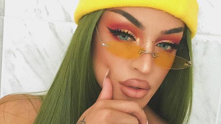 Pabllo Vittar é ovacionada ao defender causa em turnê no exterior