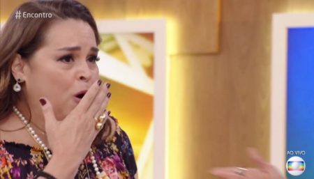 Suzy Rêgo chora muito com surpresa ao vivo no “Encontro”