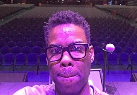 Chris Rock é detonado após debochar de vício de Whitney Houston