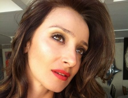 Sabrina Parlatore recebe vacina e faz relato comovente sobre a Covid-19