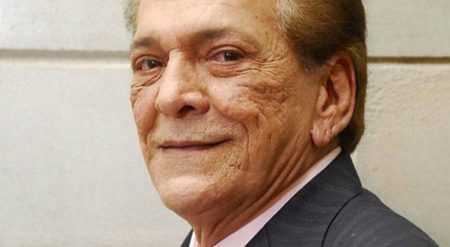 Aos 92 anos, Lúcio Mauro é internado com problemas respiratórios