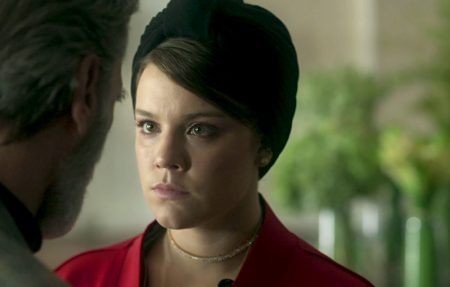 “Órfãos da Terra”: Dalila envia carta misteriosa para Laila e Jamil