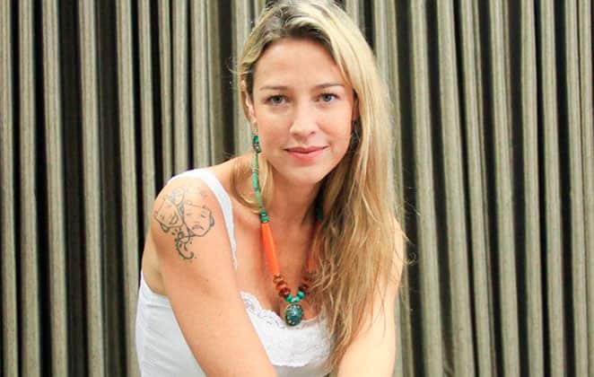 Luana Piovani exibe novas tatuagens e brinca que virou “trombadinha”