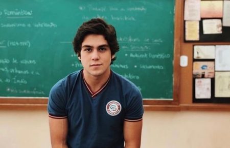 Ator de “Malhação”, Daniel Rangel é criticado por pelos e dá patada em seguidor