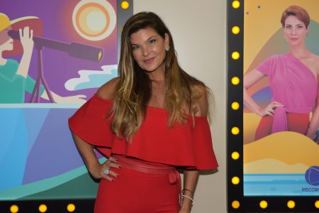 Cristiana Oliveira lembra clique antigo com Sandy e Junior