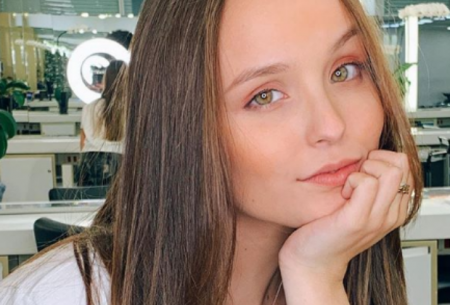 Larissa Manoela desabafa sobre primeira vez e revela vontade de ser mãe