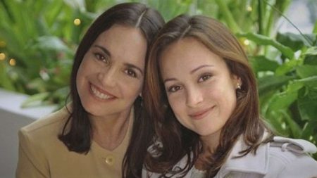 Regina Duarte volta no tempo e emociona seguidores