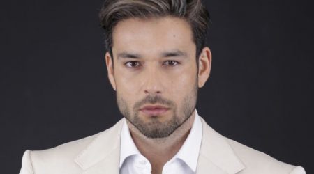Sérgio Marone simula ato sexual, assusta fãs e viraliza na web