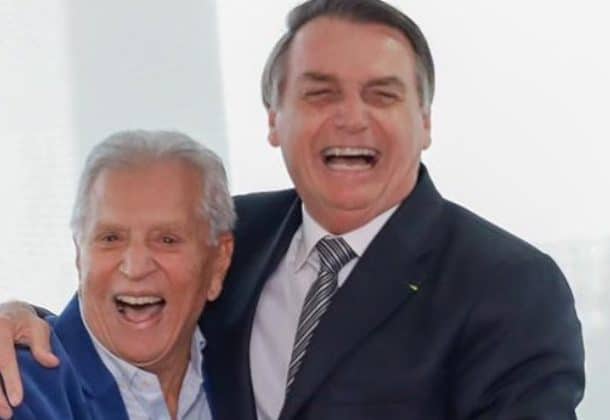 Carlos Alberto de Nóbrega encontra Bolsonaro e se declara
