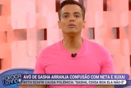 Leo Dias se revolta e causa climão ao reclamar do “Fofocalizando” ao vivo