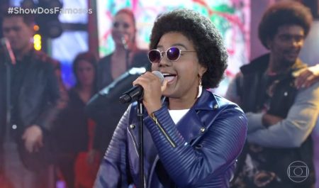 Ludmilla se apresenta como Sandra de Sá e lidera ranking no “Show dos Famosos”
