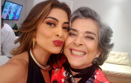 Aos 78 anos, Betty Faria surpreende Juliana Paes ao mostrar elasticidade