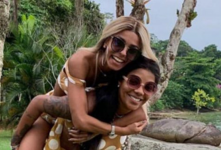 Ludmilla surge em novo vídeo com namorada e leva internet ao delírio