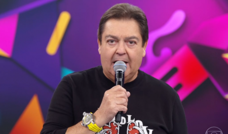 Faustão usa camiseta caríssima na Globo e valor deixa os fãs em choque