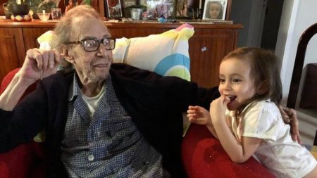 João Gilberto aparece em clique raro com a família