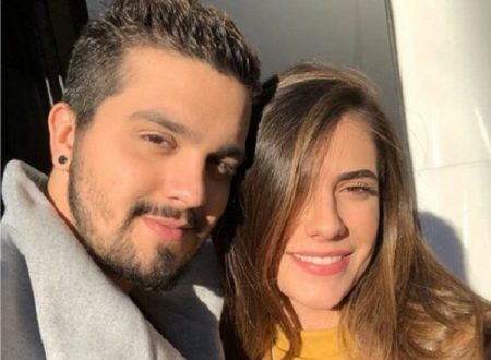 Luan Santana se declara e posa apaixonado com Jade Magalhães