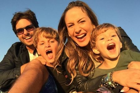 Claudia Leitte compartilha momento íntimo da gestação