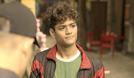 “Malhação”: Cleber cai em armadilha de Graveto e é preso