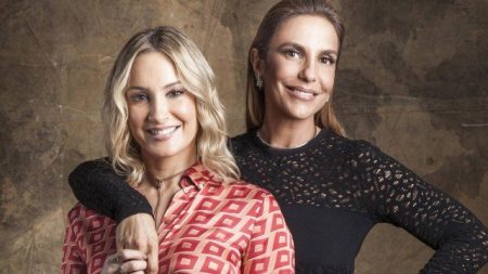 Claudia Leitte surpreende e pede dica sexual para Ivete Sangalo