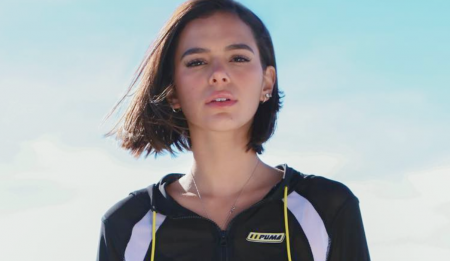 Bruna Marquezine se pronuncia sobre ser cristã e fazer festa em boate