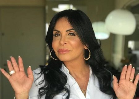 Gretchen compartilha provocação a Eduardo Bolsonaro e internet vibra