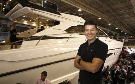 Rodrigo Faro curte final de semana em iate de R$ 45 milhões de Roberto Justus