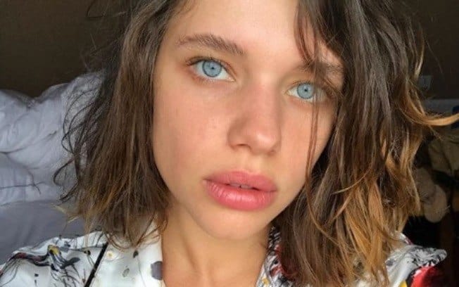 Bruna Linzmeyer posta foto sem maquiagem e fãs se surpreendem com detalhe