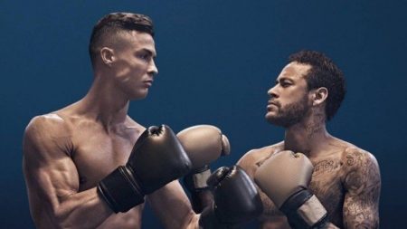 Cristiano Ronaldo e Neymar se enfrentam no ringue de boxe