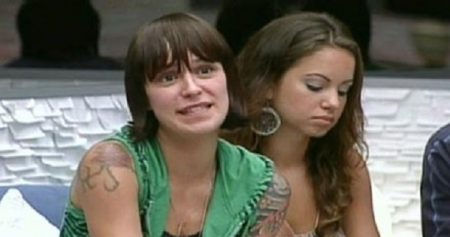 Ex-BBB Bianca Jahara surge como personal stylist em matéria do “Mais Você”