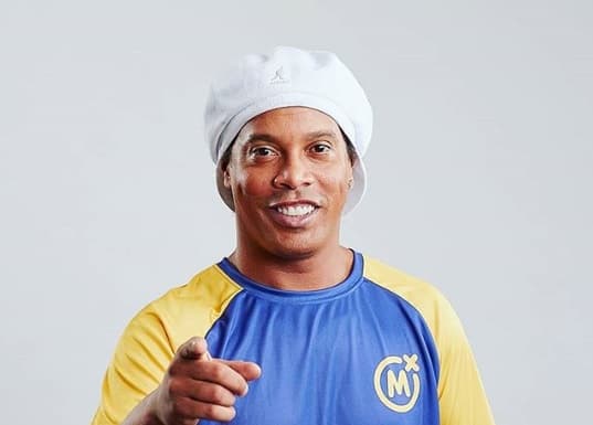 Ronaldinho Gaúcho termina noivado e procura nova namorada