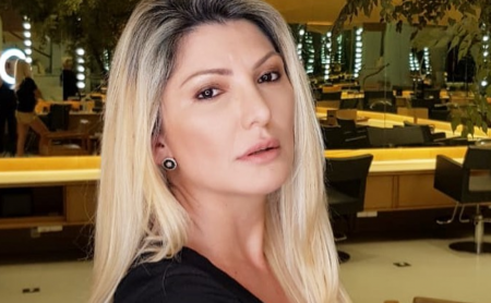 Antonia Fontenelle revolta internautas ao postar foto com Bolsonaro