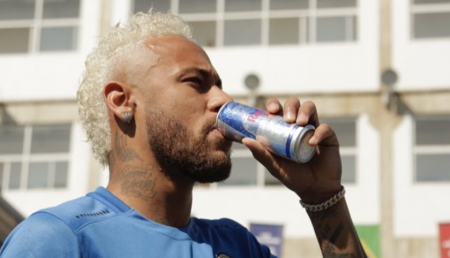 Neymar se recusa a falar com imprensa no próprio evento e motivo é revelado