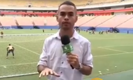 Repórter da TV Cultura leva bolada nas costas e tem reação inusitada