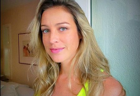 Luana Piovani comemora vida de solteira e causa com revelação