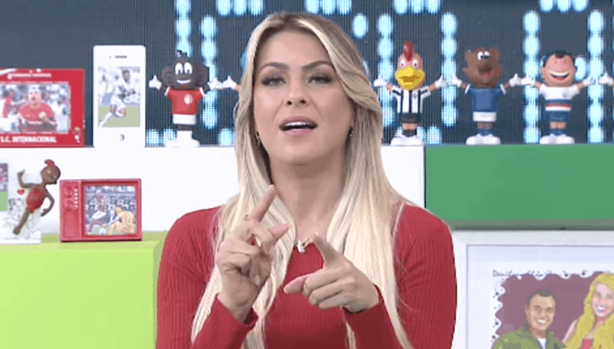 Renata Fan acerta final da Libertadores e dá lição de moral em marmanjos