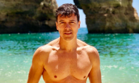 De sunga, Rodrigo Faro mostra “volume” e faz pedido aos fãs