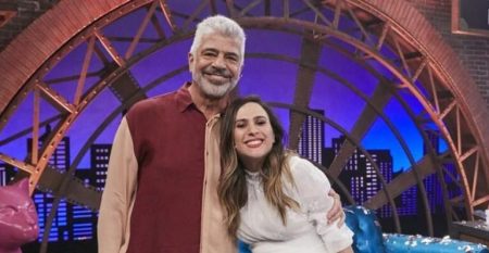 Tatá Werneck se emociona ao fazer homenagem para a mãe com Lulu Santos