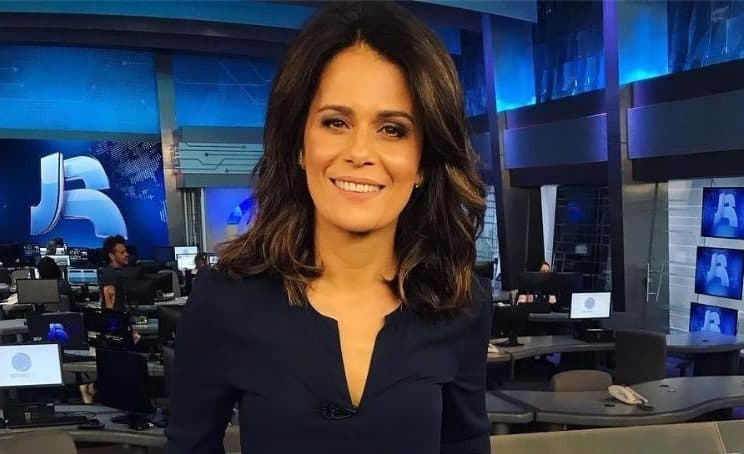 Adriana Araújo nega climão com direção após saída do Jornal da Record