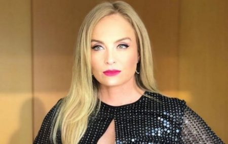 Angélica posta foto com a filha e semelhança impressiona