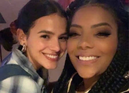 Bruna Marquezine esclarece sobre barraca do beijo em festa “gospel”