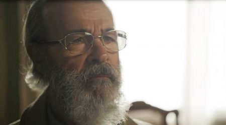“Órfãos da Terra”: Bóris conta para Eva que Davi está morto