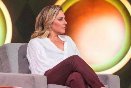 Enfrentando câncer, Heloisa Périssé mantém bom humor em gravação do “Caldeirão”