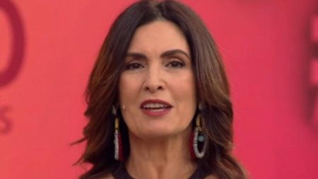 Convidada toma café no “Encontro” e faz reclamação ao vivo na Globo