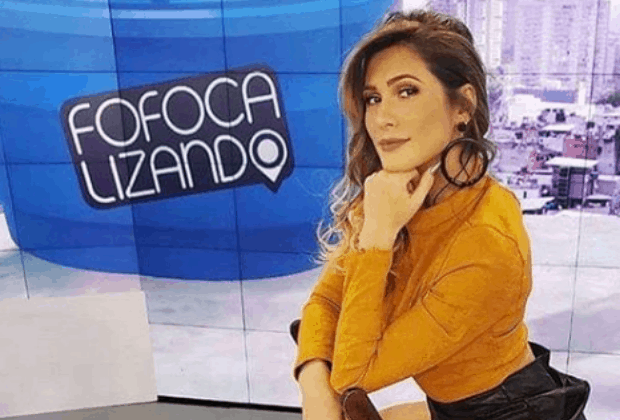 Lívia Andrade se irrita e bate boca com seguidores em rede social
