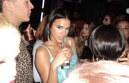 Solteira há 1 ano, Bruna Marquezine faz simpatia para ter sorte no amor
