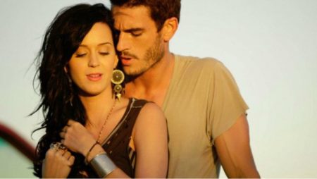 Modelo acusa Katy Perry de assédio sexual em denúncia aberta