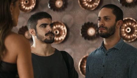 “A Dona do Pedaço”: Téo descobre traição de Jô e revela para Maria da Paz