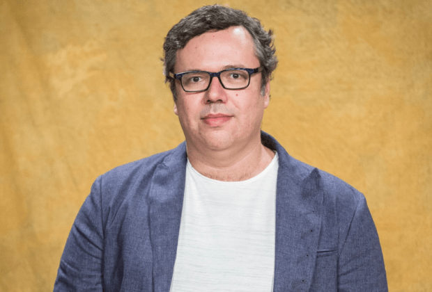 Globo define diretor da nova novela de João Emanuel Carneiro