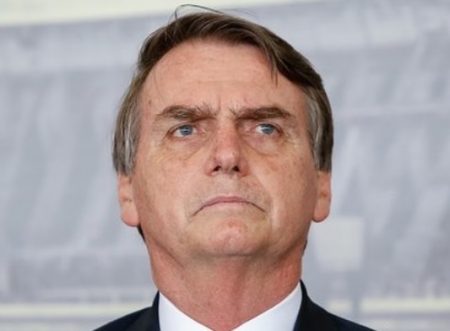 Bolsonaro diz que “JN” não tem mais teta para mamar e chama Globo de ditadura